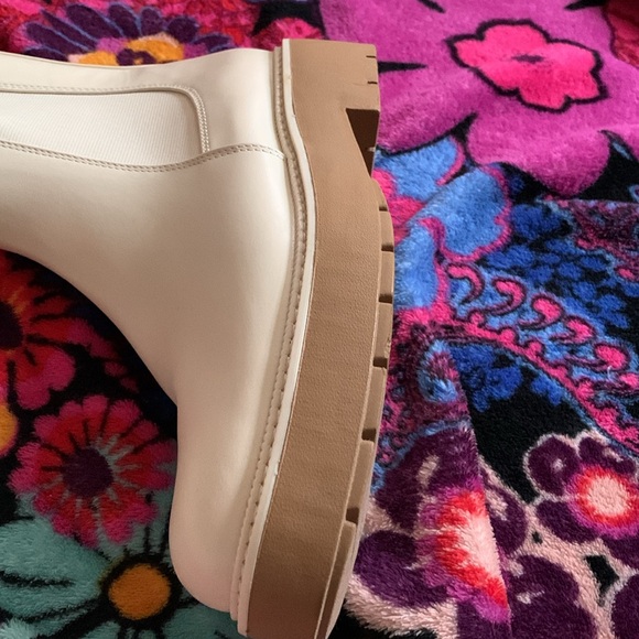 NWT a new day Demi Chelsea boots - Picture 8 of 15